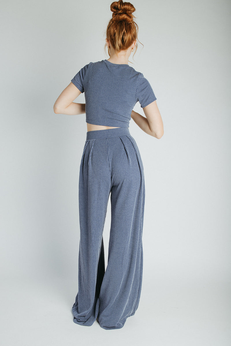 The Leanne Ribbed Lounge Set in Blue