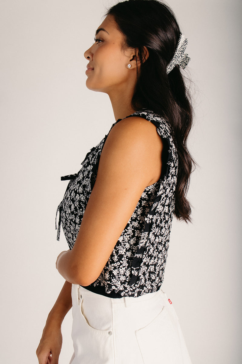 The Drabkin Ditsy Floral Vest in Black – Piper & Scoot