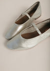 Seychelles: Sweetheart Flat in Metallic Light Gold