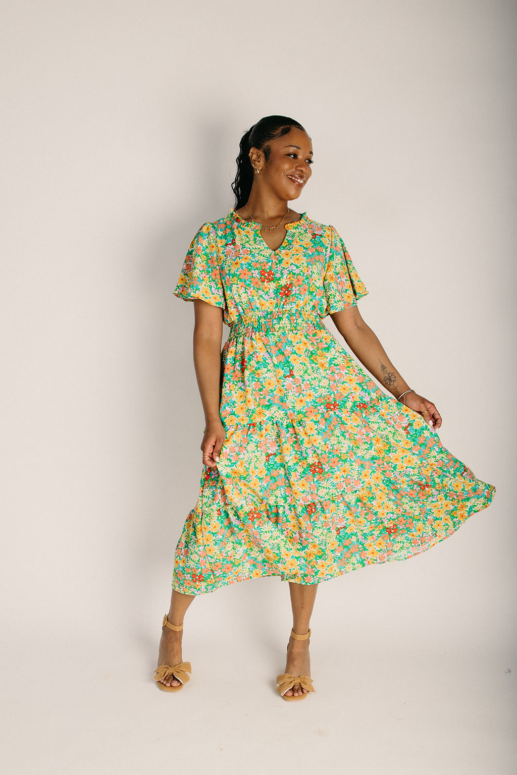 The Channa Smocked Waist Midi Dress in Green Floral – Piper & Scoot