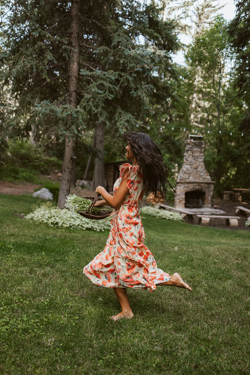 The Caldon Floral Tiered Midi Dress in Light Yellow Medium
