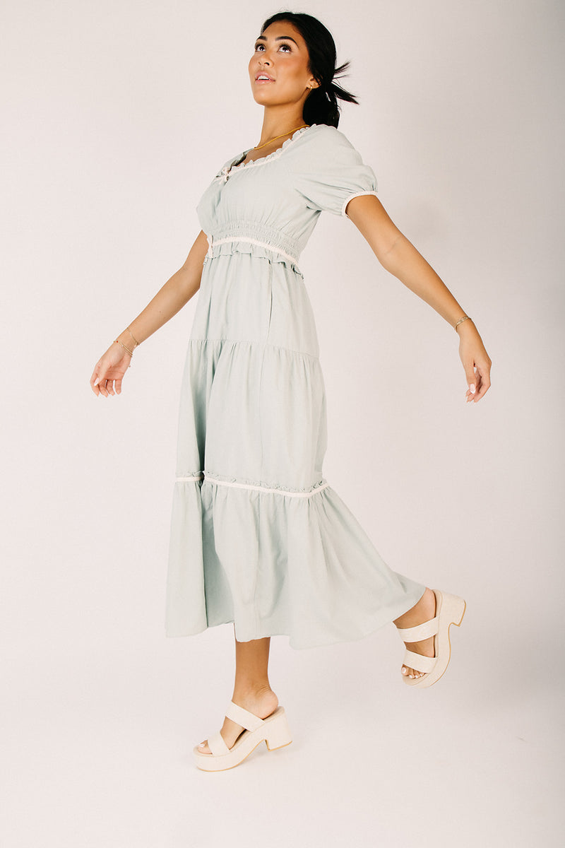 The Ignacio Contrast Detail Maxi Dress in Sage Large