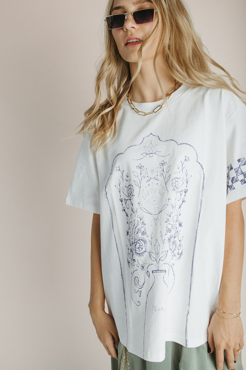 The Mila Flower Graphic Tee in Ivory + Navy