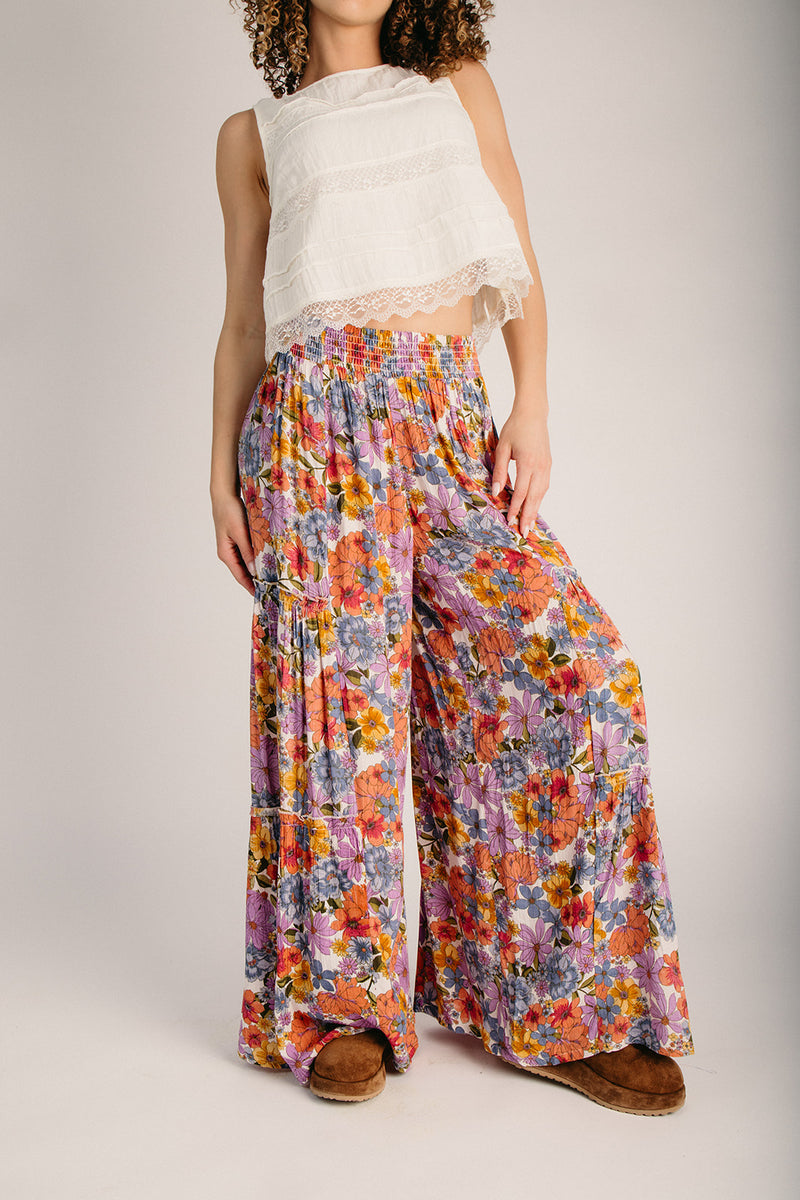 パンツ TYPESERVICE Mixed Pattern Ruffled Pants The Kinsey Floral Wide Leg Ruffled Pant in Ivory – Piper & Scoot