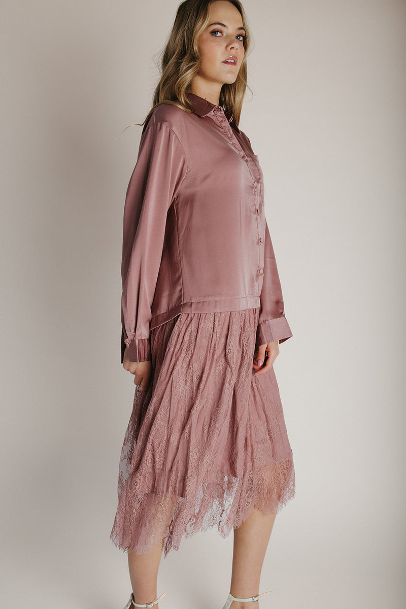 The Illiana Mixed Satin + Lace Midi Dress in Mauve