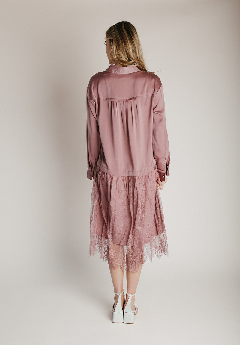 The Illiana Mixed Satin + Lace Midi Dress in Mauve