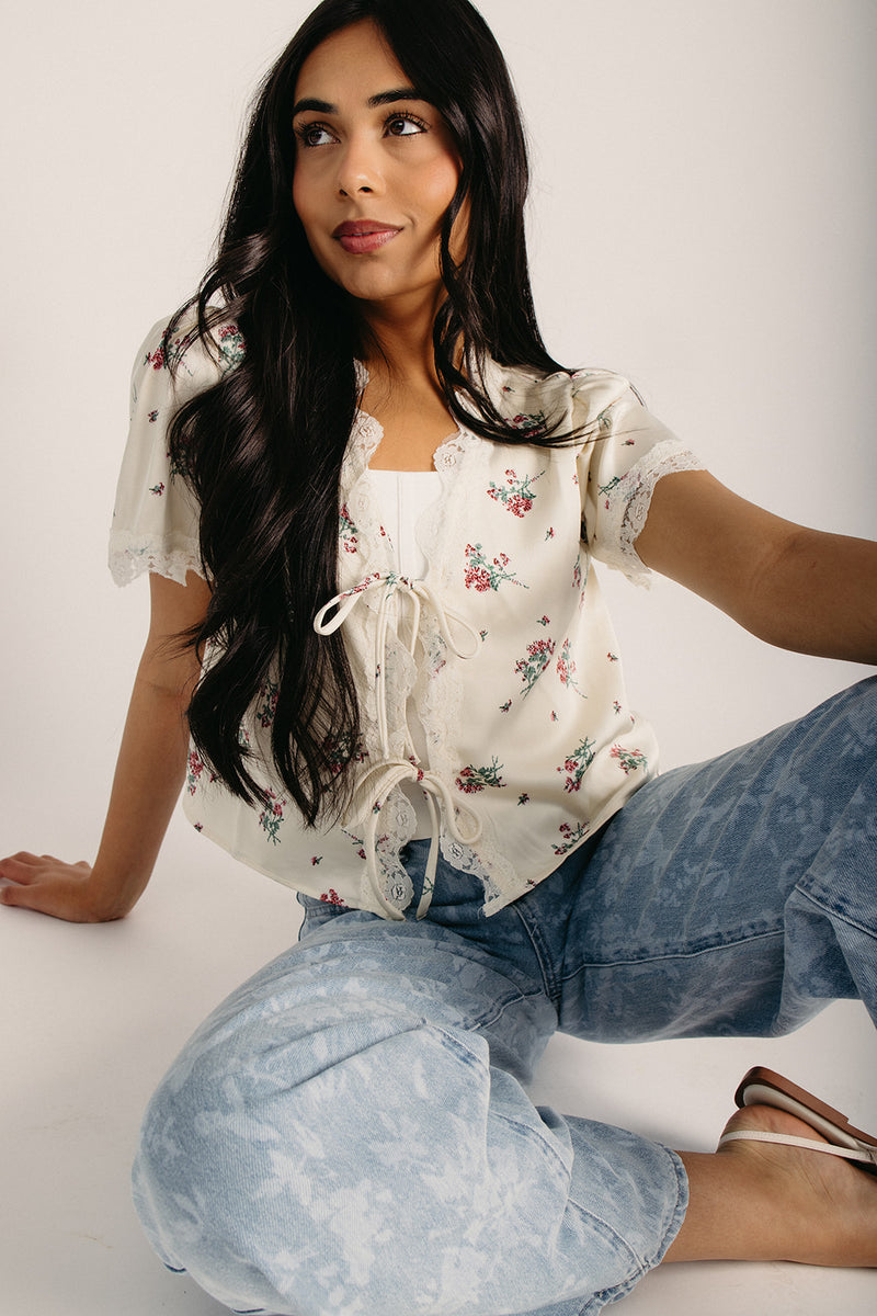 The Emmons Satin Tie Front Floral Blouse in Ivory – Piper & Scoot