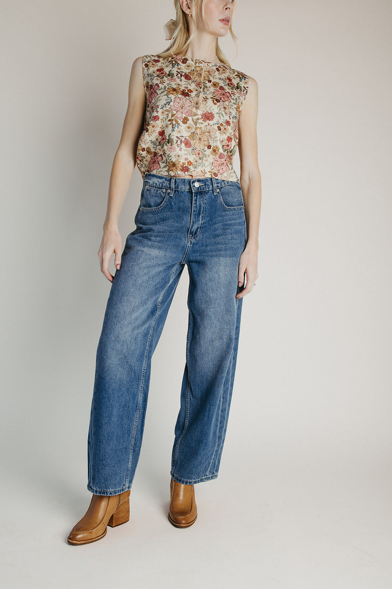 The Gavin Slim Barrel Jean in Medium Wash