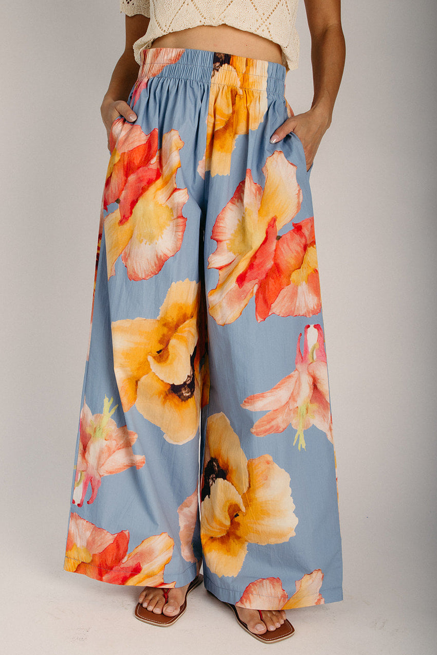 The Linder Wide Leg Floral Pant in Blue – Piper & Scoot