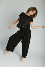 The Ruttinger Smocked Detail Set in Black