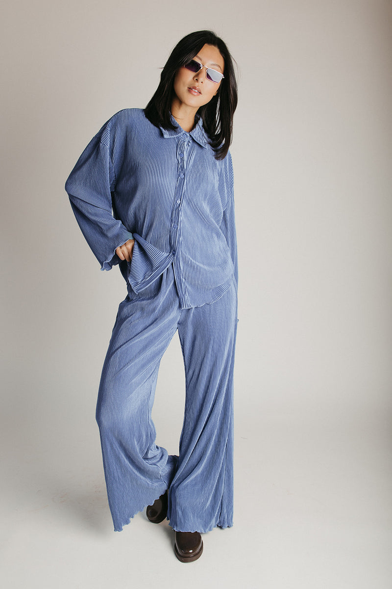 The Travers Pleated Everyday Set in Denim