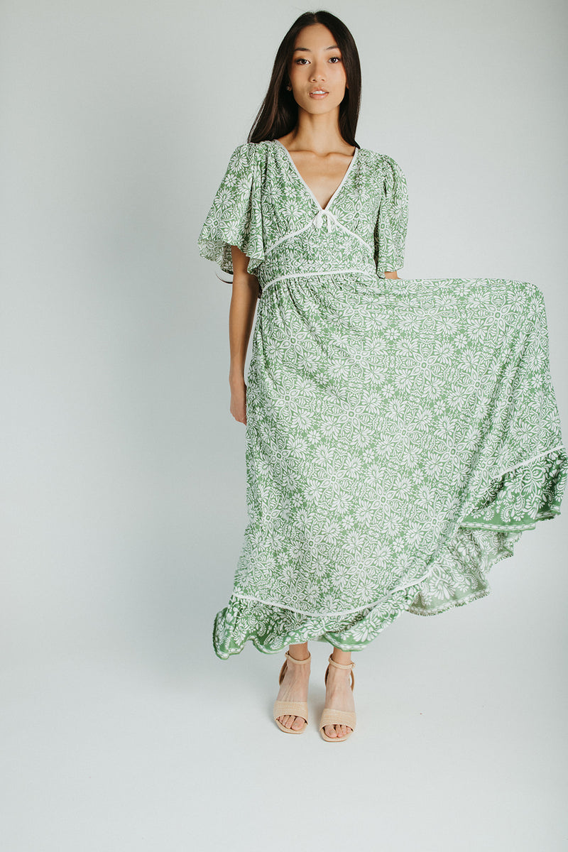 The Novak Flutter Sleeve Midi Dress in Palm Green