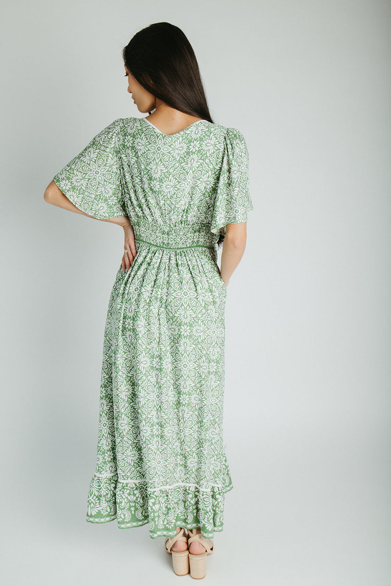 The Novak Flutter Sleeve Midi Dress in Palm Green