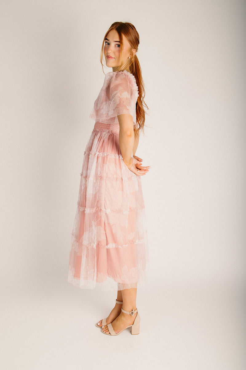 The Sunstrom Floral Ruffle Midi Dress in Pink Blush Medium