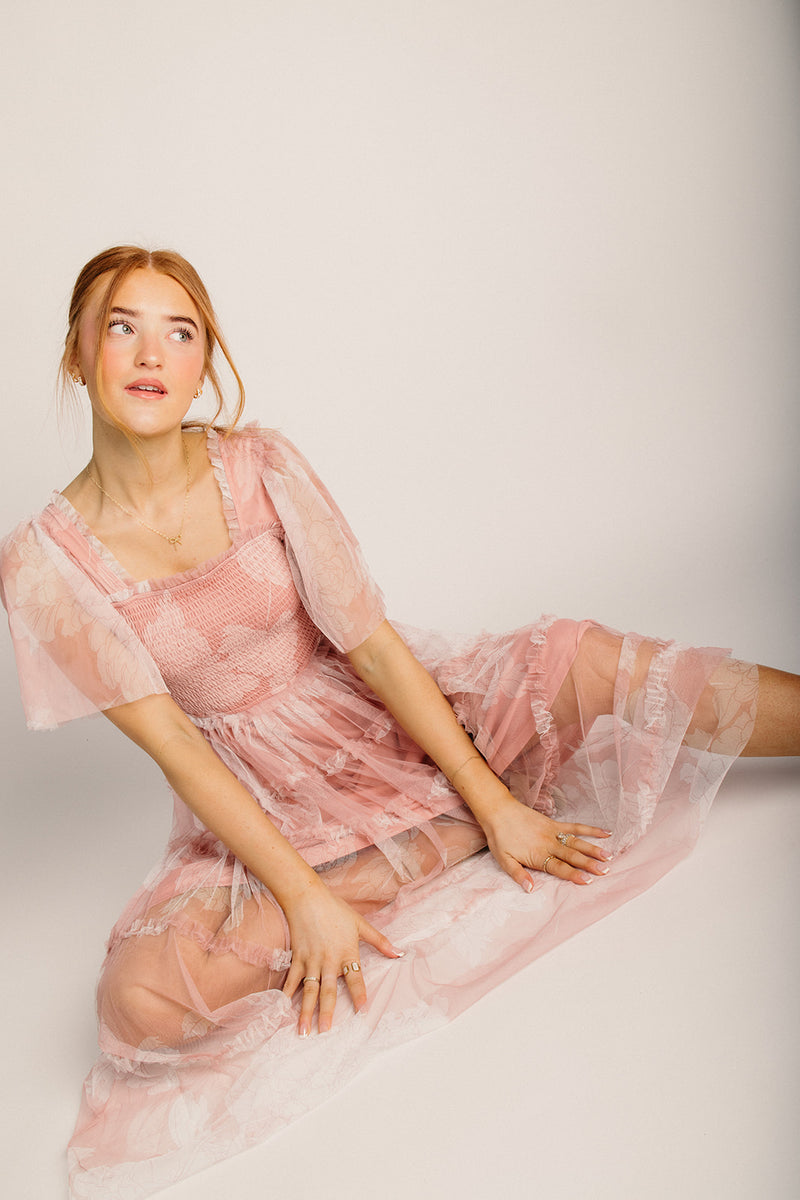 The Sunstrom Floral Ruffle Midi Dress in Pink Blush – Piper & Scoot