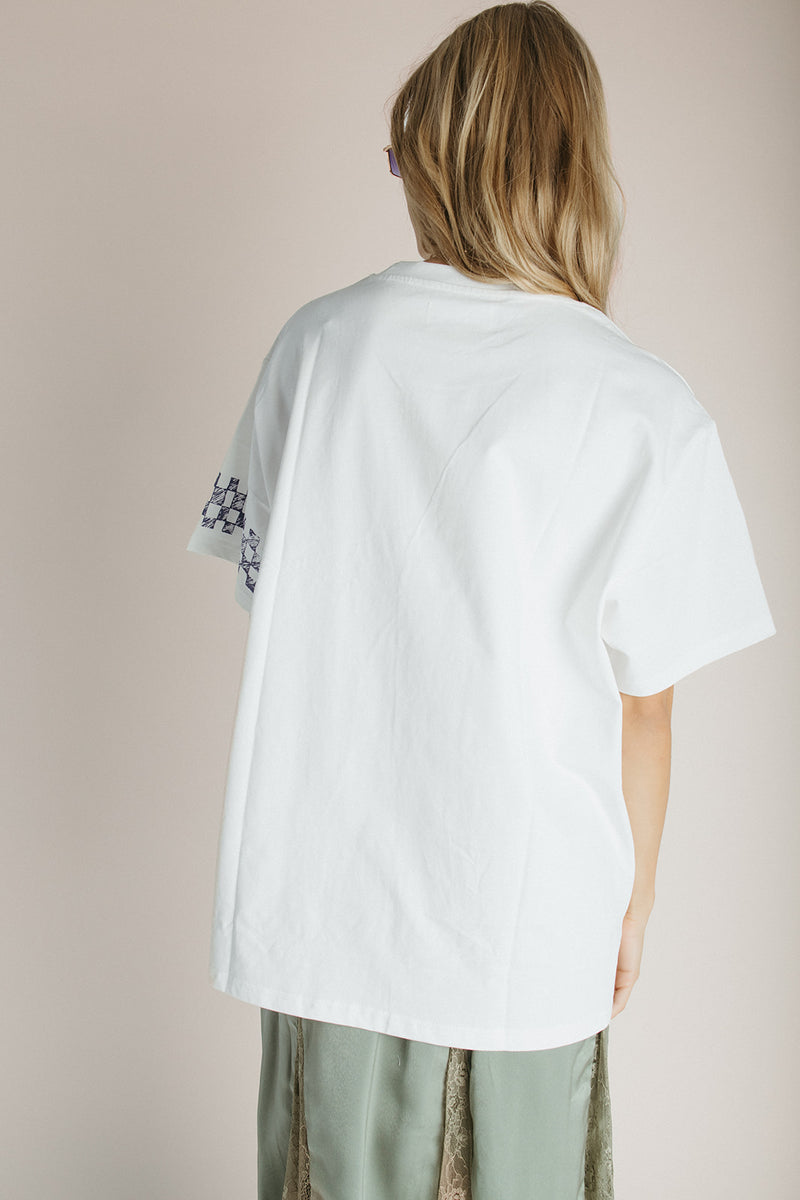 The Mila Flower Graphic Tee in Ivory + Navy