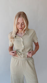 The Badilla Textured Button-Up in Green