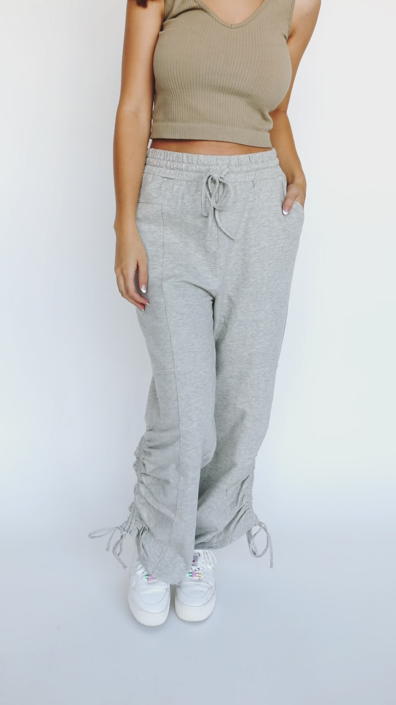 The Linden Straight Leg Adjustable Strap Pant in Heather Grey