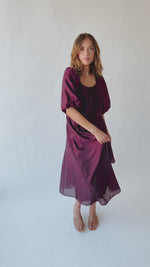 The Gustafson Bubble Sleeve Midi Dress in Plum