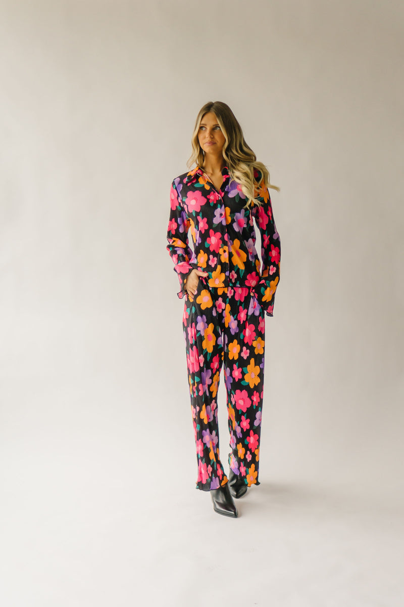 The Daisy Pleated Floral Pant in Black