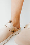 SOREL: Women's VIIBE™ Clog in Nova Sand + Midnight Cocoa