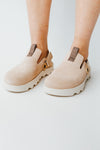 SOREL: Women's VIIBE™ Clog in Nova Sand + Midnight Cocoa