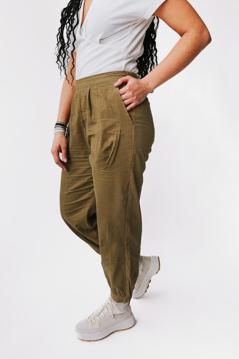 The Gallagher Corduroy Jogger in Thyme – Piper & Scoot