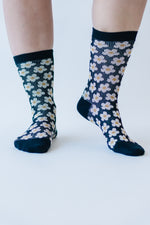 SOCKS: The Mod Daisy Crew Sock in Black