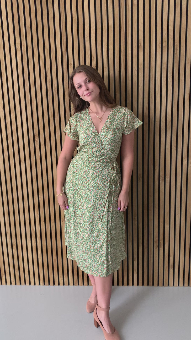 The Leavenworth Floral Midi Dress in Green