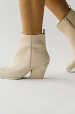 Seychelles: Aboard Bootie in Cream Crocodile