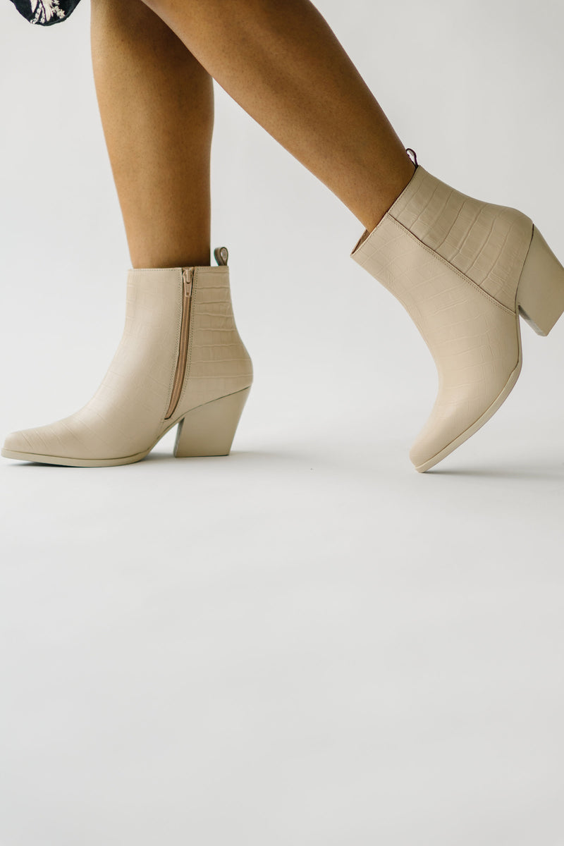 Seychelles: Aboard Bootie in Cream Crocodile