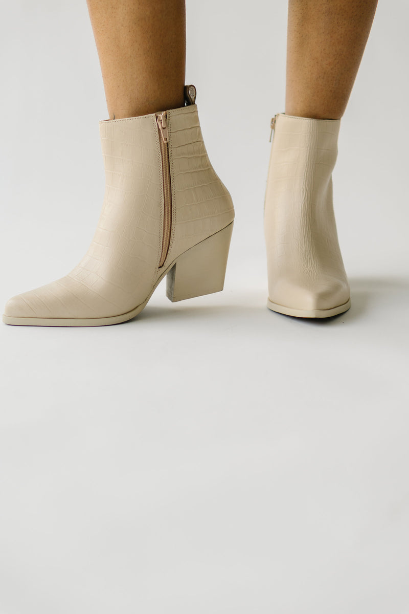 Seychelles: Aboard Bootie in Cream Crocodile