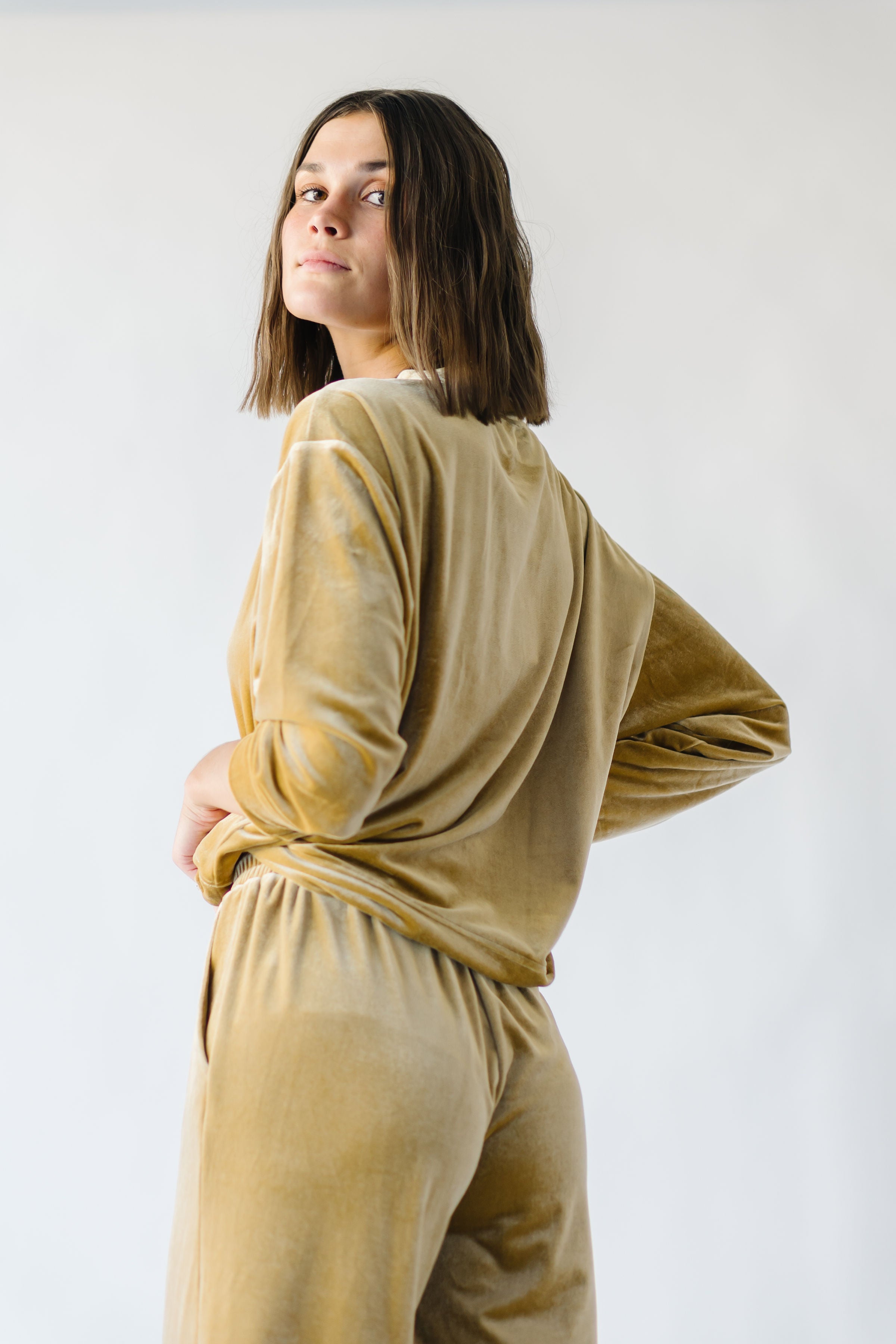 The Isaac Pullover in Gold Velvet – Piper & Scoot