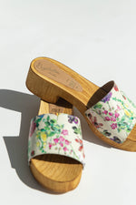 Seychelles: Marine Layer Sandal in Natural Floral